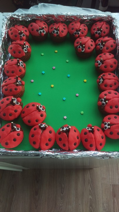 Marienkäfer - Muffins von Charima | Chefkoch.de