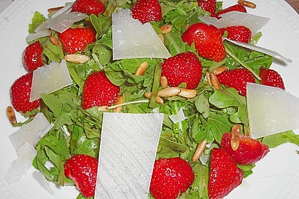 Basilikum-Rucolasalat mit Erdbeeren 29