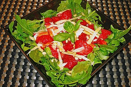 Basilikum-Rucolasalat mit Erdbeeren 46