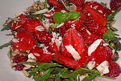 Basilikum-Rucolasalat mit Erdbeeren 53