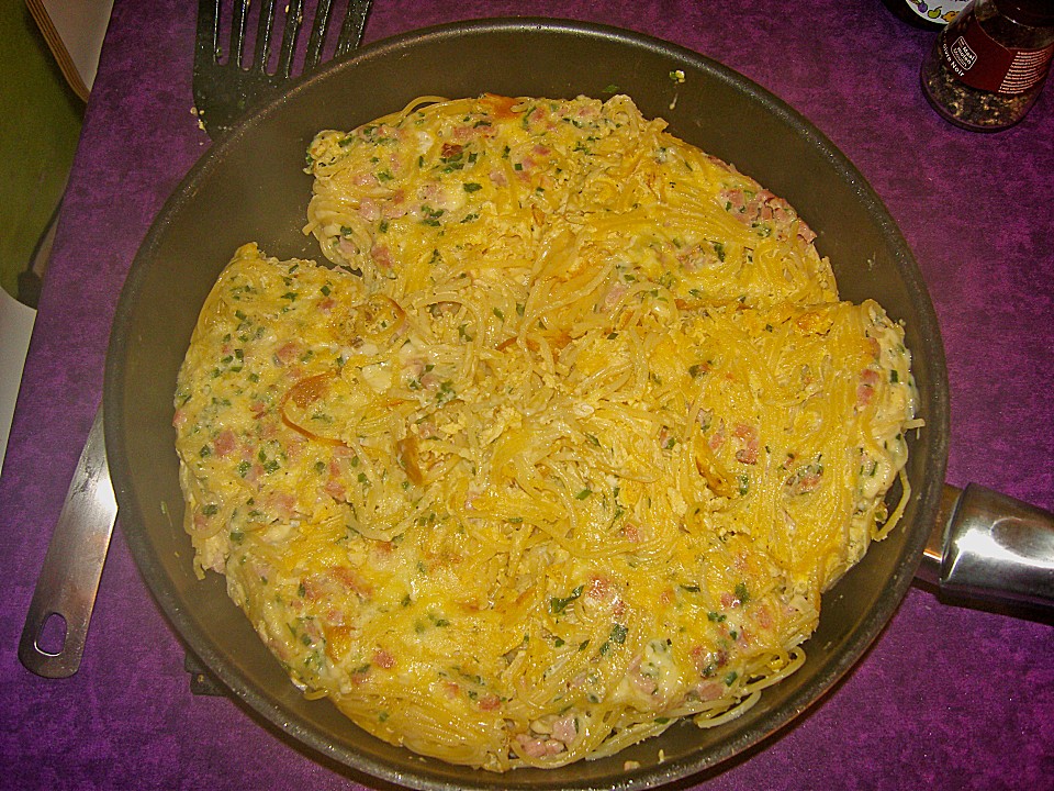 Spaghetti - Omelette mit Rucolasalat von Koelkast | Chefkoch.de