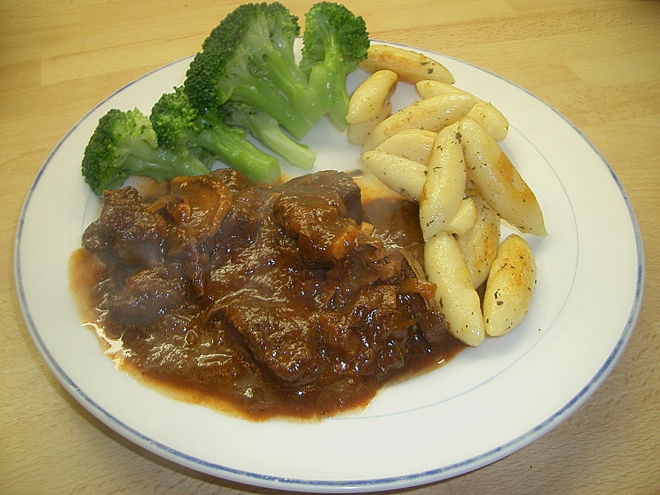Wildgulasch im Römertopf von Schwalbe | Chefkoch.de