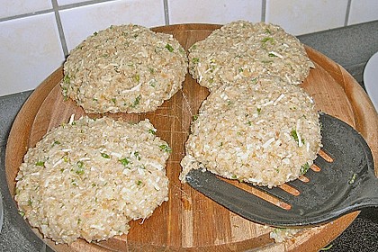 Grünkern - Frikadellen mit Joghurtsauce 26