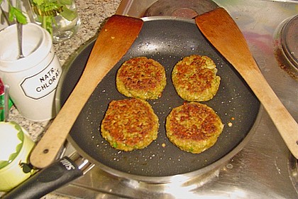 Grünkern - Frikadellen mit Joghurtsauce 14