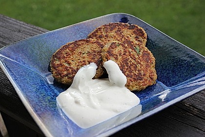 Grünkern - Frikadellen mit Joghurtsauce