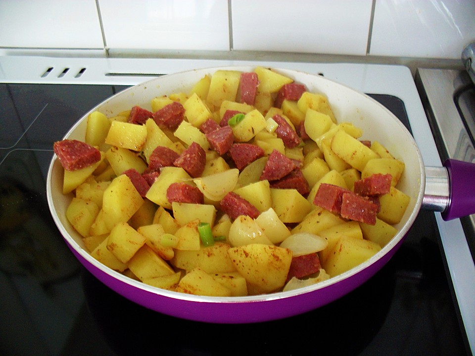 Kartoffel - Salami - Pfanne von cathythecat | Chefkoch.de