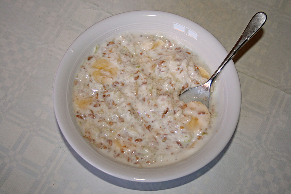 Frischkornbrei mit Obst der Jahreszeit von ScholzWohlers | Chefkoch.de Frischkornbrei mit Obst der Jahreszeit von ScholzWohlers | Chefkoch.de