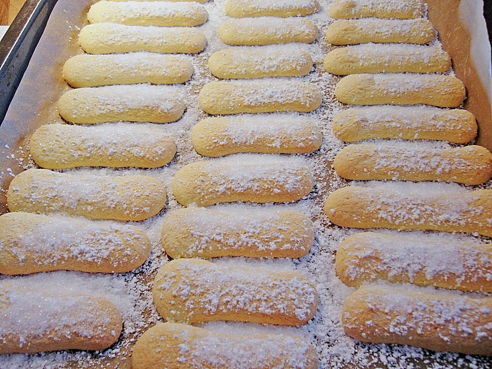 Biskottenmasse (Löffelbiskuit) Bild