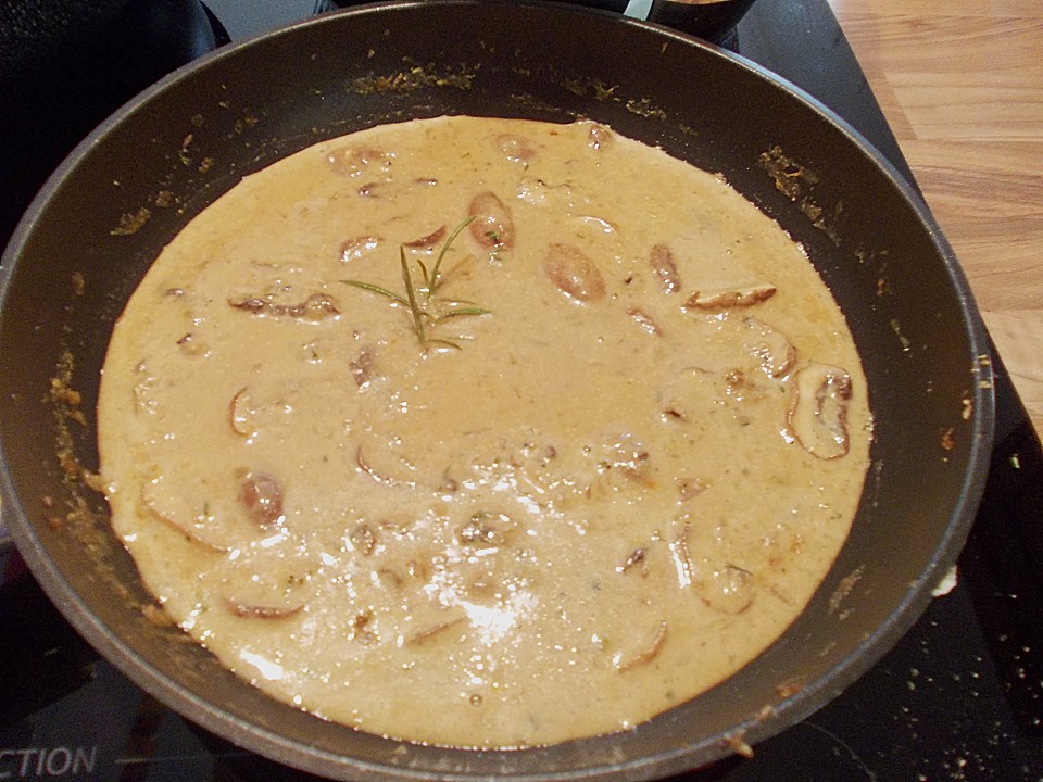 Spaghetti mit Champignon - Sahne - Soße von karaburun | Chefkoch.de