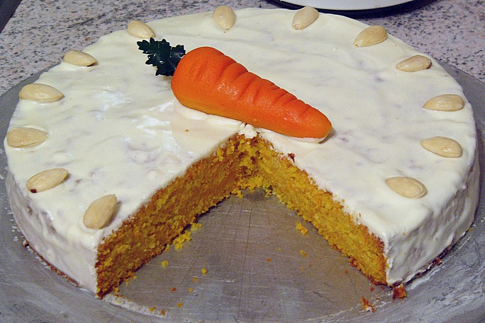 Alina´s Carrot Cake mit Butter Cream Cheese Frosting von alina1st ...