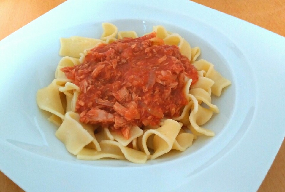 Tomaten - Thunfischsoße zu Spaghetti von GoldDrache | Chefkoch.de Tomaten - Thunfischsoße zu Spaghetti von GoldDrache | Chefkoch.de