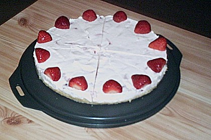 Erdbeer - Kühlschrank - Torte von Joviv | Chefkoch.de