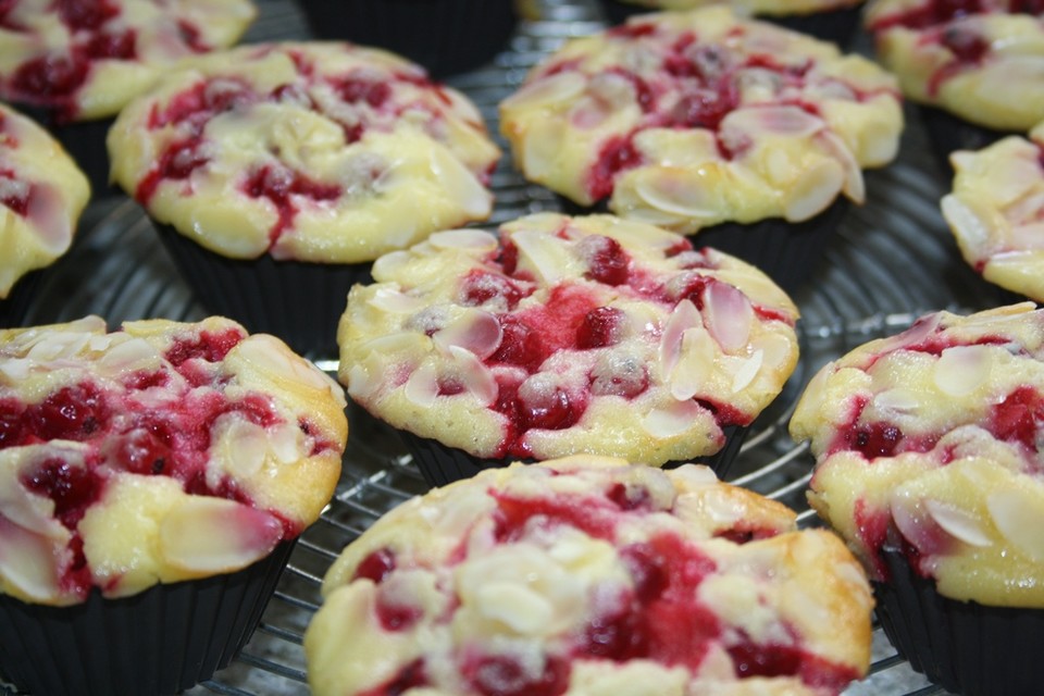 Johannisbeer - Rahm - Muffins von Marshmallow | Chefkoch.de