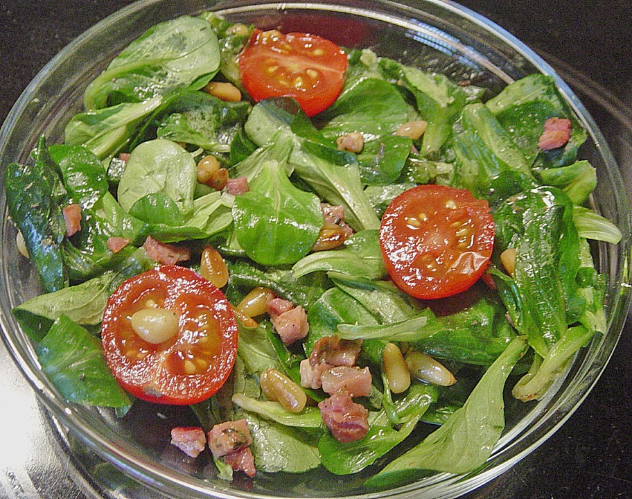 Feldsalat mit Speck und Pinienkernen | Chefkoch.de