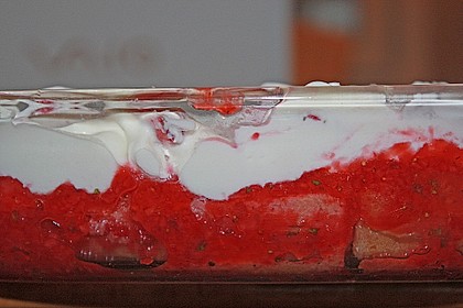 Erdbeertiramisu 85