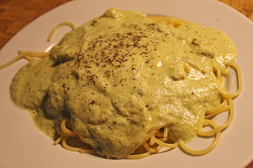 Zucchini - Käse Sauce für Spaghetti von magicmaya | Chefkoch.de