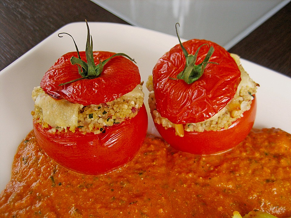 Vegetarische gefüllte Tomaten mit Sauce von jonielady | Chefkoch.de