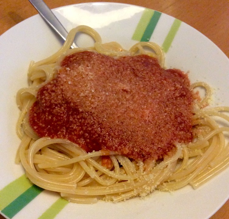 Spaghetti mit fruchtiger Tomatensauce von papawhiskey | Chefkoch.de