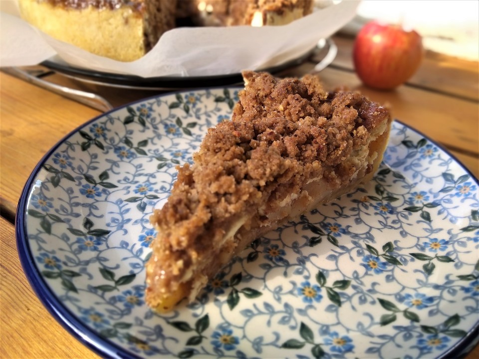 crumb top apple pie einkorn