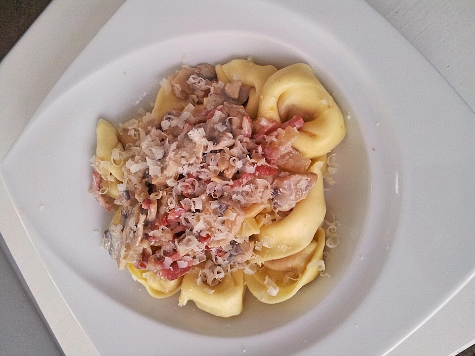 Tortellini in Champignon - Sahne - Sauce von Kirsten71 | Chefkoch.de