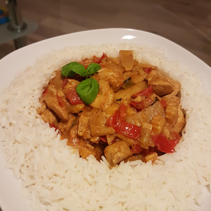 Rotes Thai-Curry mit Hähnchen von hobbykoechin | Chefkoch.de