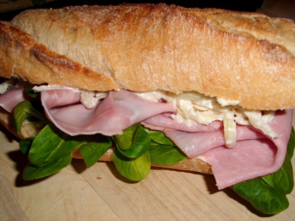 Dreadys Schinken - Käse - Baguette mit Krautsalat und Ei von Dready ...