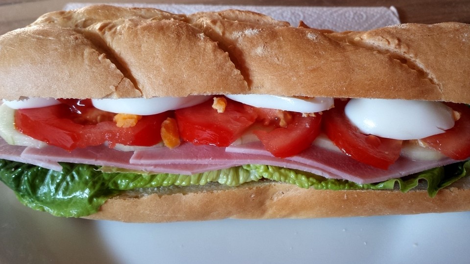 Dreadys Schinken - Käse - Baguette mit Zwiebeln, Paprika und Gurken von ...