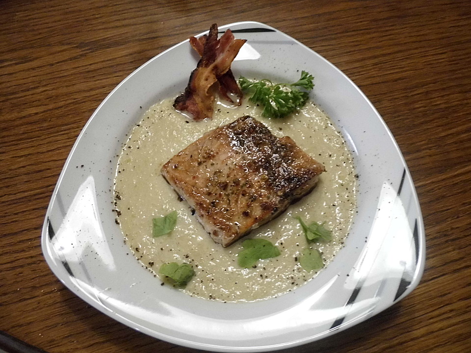 Cremige Wirsingsuppe mit Räucherlachs von Hani | Chefkoch.de