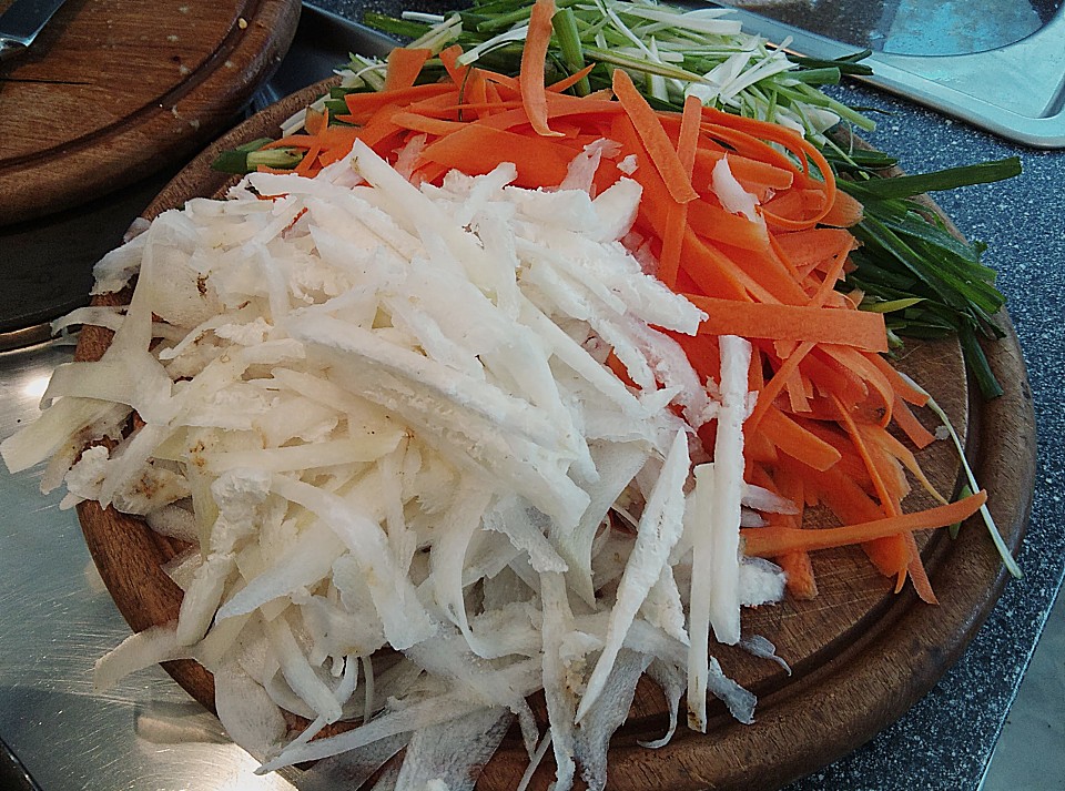 Asiatischer Rettich - Möhren - Salat von nasenbaer09 | Chefkoch.de