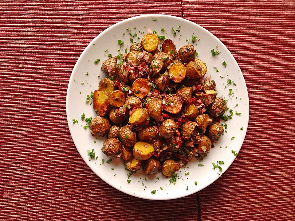 Salat Mit Gebratenen Kartoffeln Von Rfranzen | Chefkoch.de