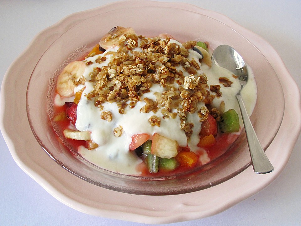 Obstsalat mit Zitronen - Joghurt - Sauce | Chefkoch.de