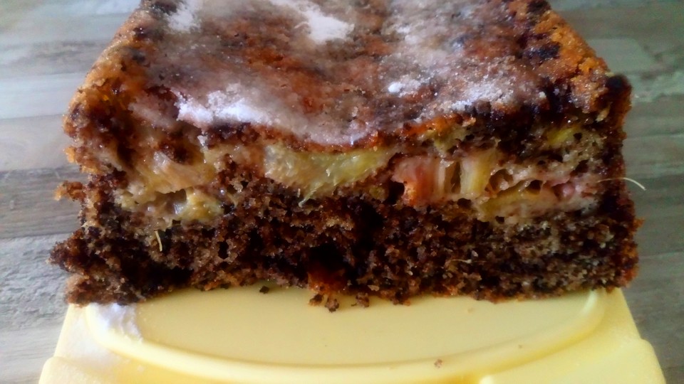 Saftiger Rhabarber - Schoko - Kuchen von Estrellaks | Chefkoch.de