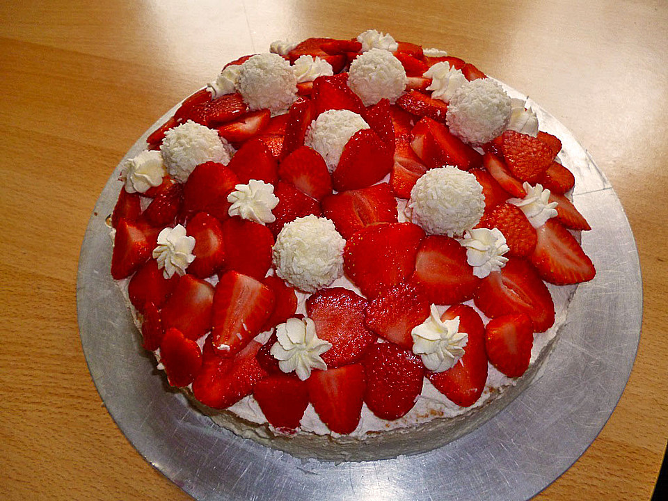 Erdbeer-Raffaello-Torte von Elli K. | Chefkoch.de