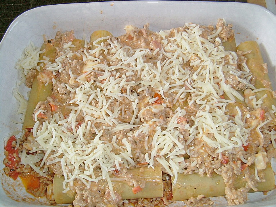 Cannelloni mit Hackfleisch - Schinken - Füllung von gthuir | Chefkoch.de