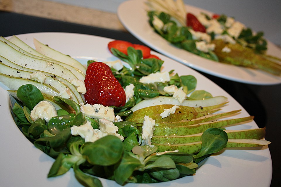 Feldsalat mit Birnen und Blauschimmelkäse von Simone Hefner | Chefkoch.de