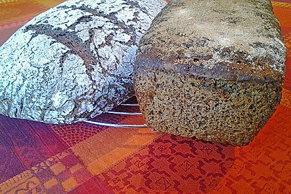 Hausgemachtes Roggenbrot 16