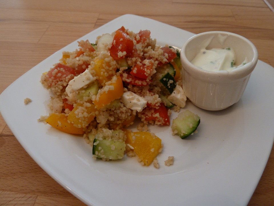 Couscous - Salat mit einer frischen Zitronen - Joghurt Sauce von ...