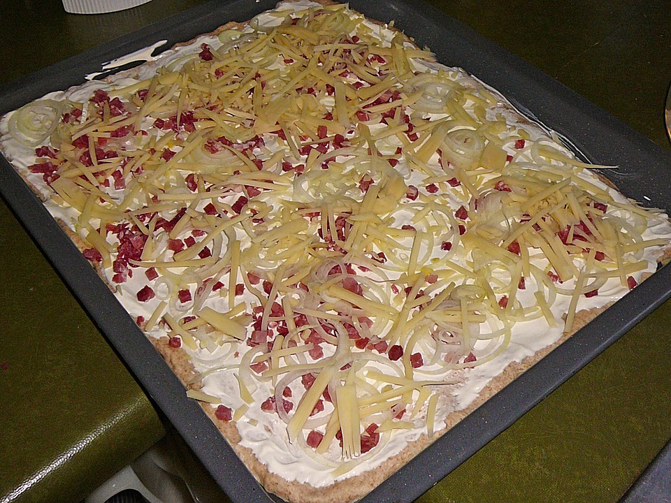 Schwäbische Pizza von beatrice40 | Chefkoch.de