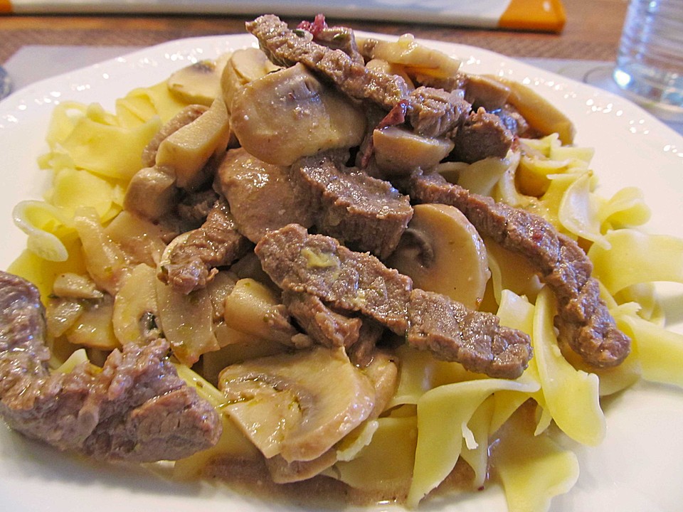Rindergeschnetzeltes mit Champignons von bakis | Chefkoch.de