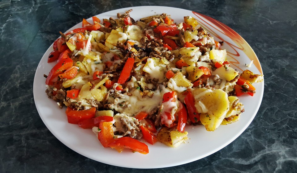 Kartoffel - Paprika - Pfanne mit Hackfleisch von hackgisi | Chefkoch.de