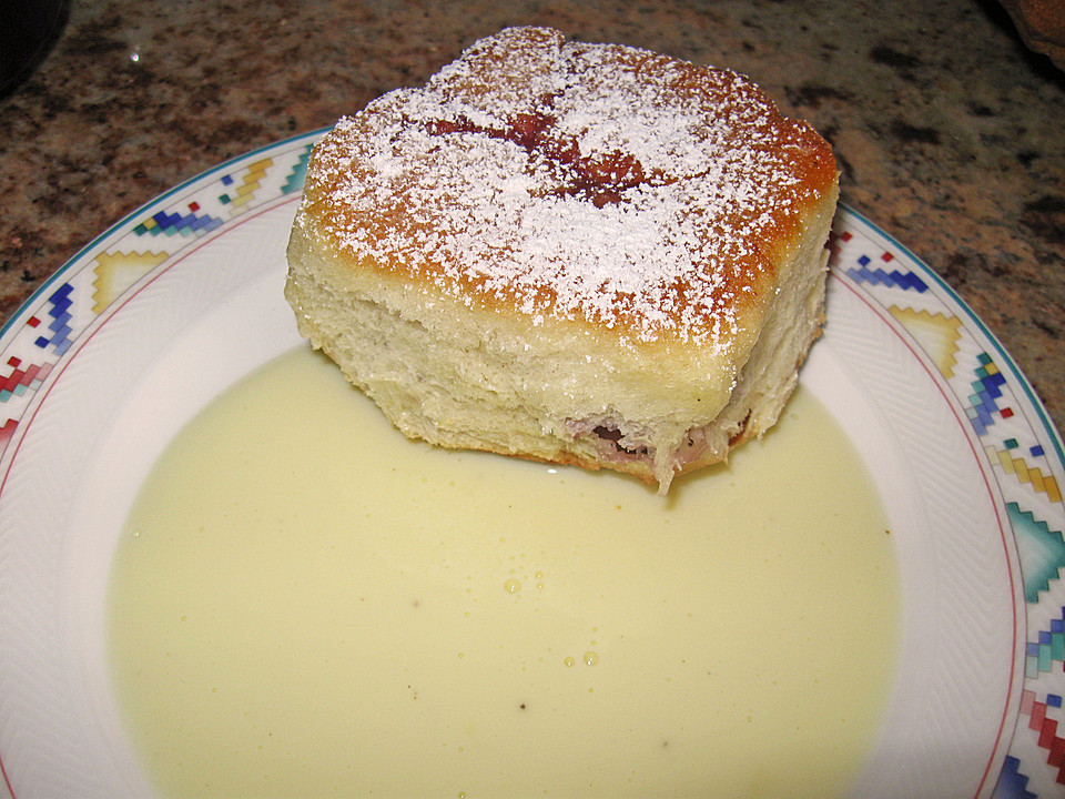 Buchteln mit Vanillesoße - Ein beliebtes Rezept | Chefkoch.de