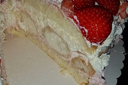 Windbeutel-Torte 137