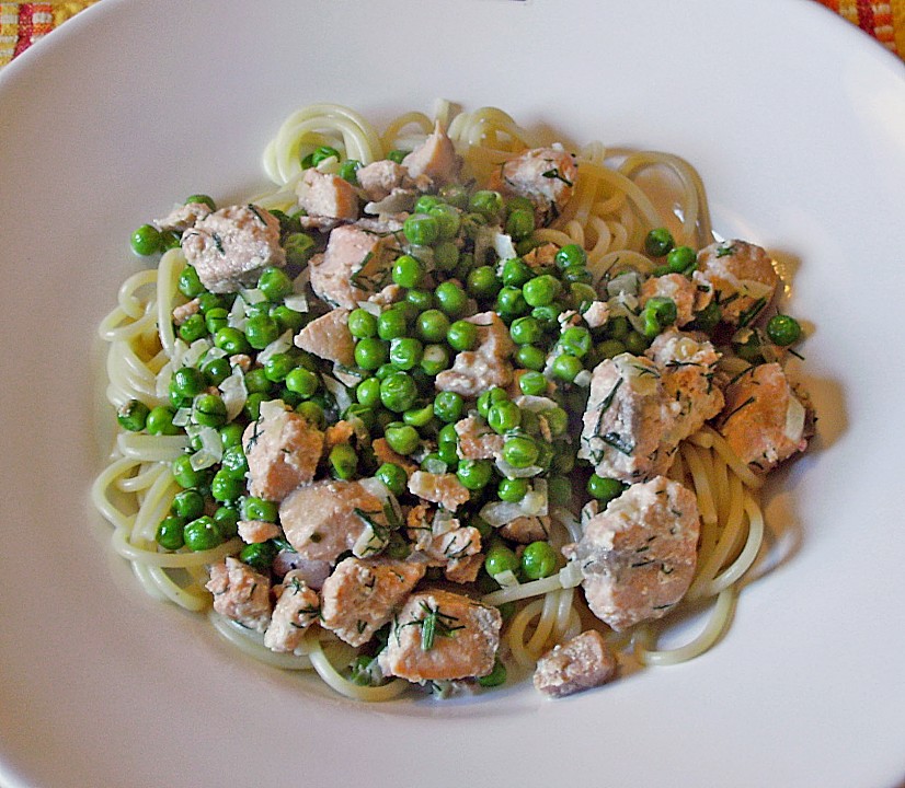 Spaghetti mit Lachs und Erbsen - Ein schmackhaftes Rezept | Chefkoch.de