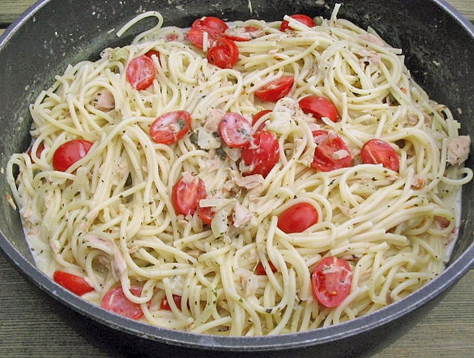 Spaghetti mit Frischkäse - Thunfisch - Sauce von PetitZebre | Chefkoch.de