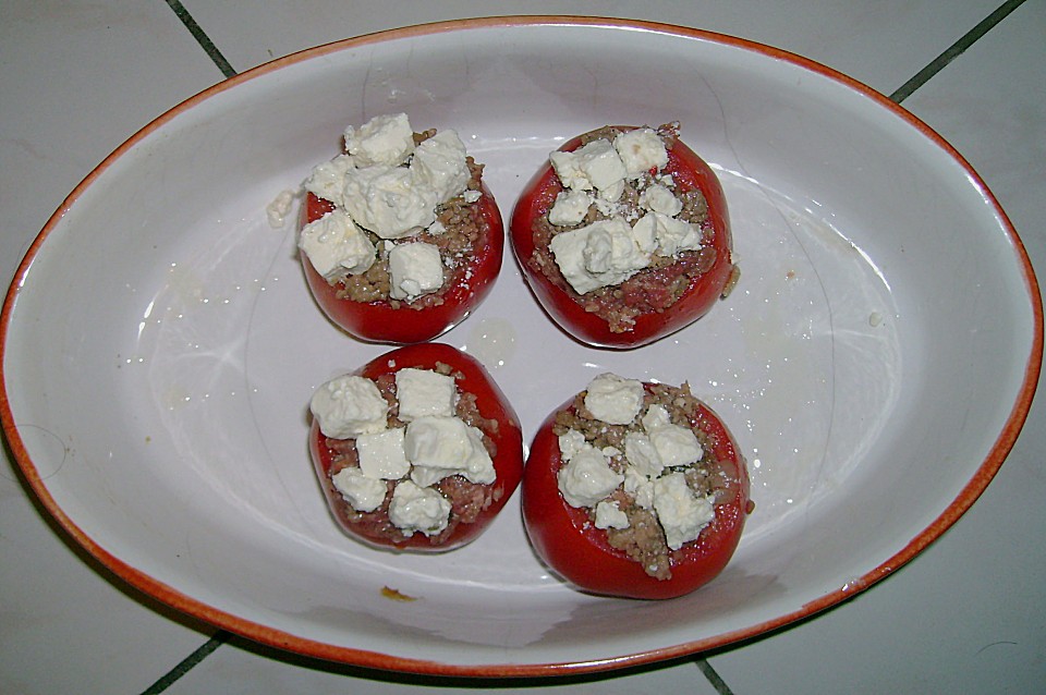 Gefüllte Tomaten mit Hackfleisch, Schafskäse und Thymian von instinct ...