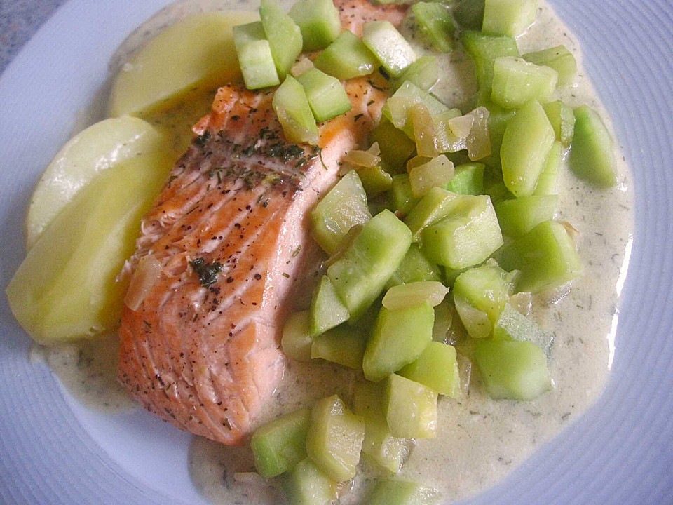 Lachs mit Dillsoße und Gurke von GoldDrache | Chefkoch.de