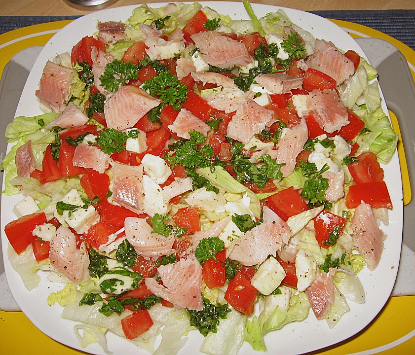 Salat mit geräucherter Forelle und Mozzarella von lenchen | Chefkoch.de