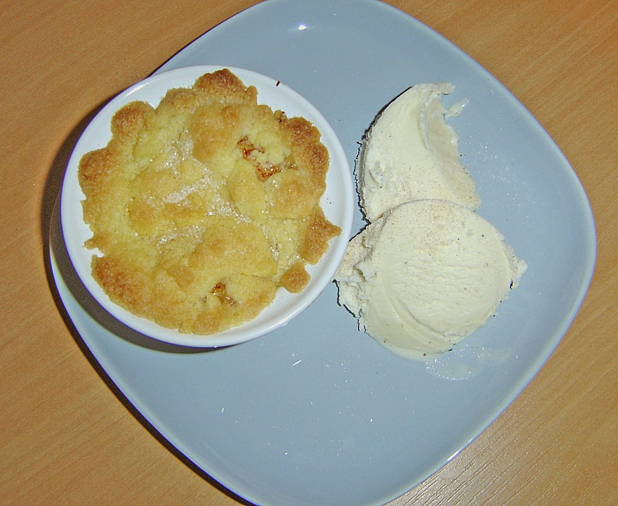 Apfel Crumble mit Vanilleeis von emeyer5 | Chefkoch.de