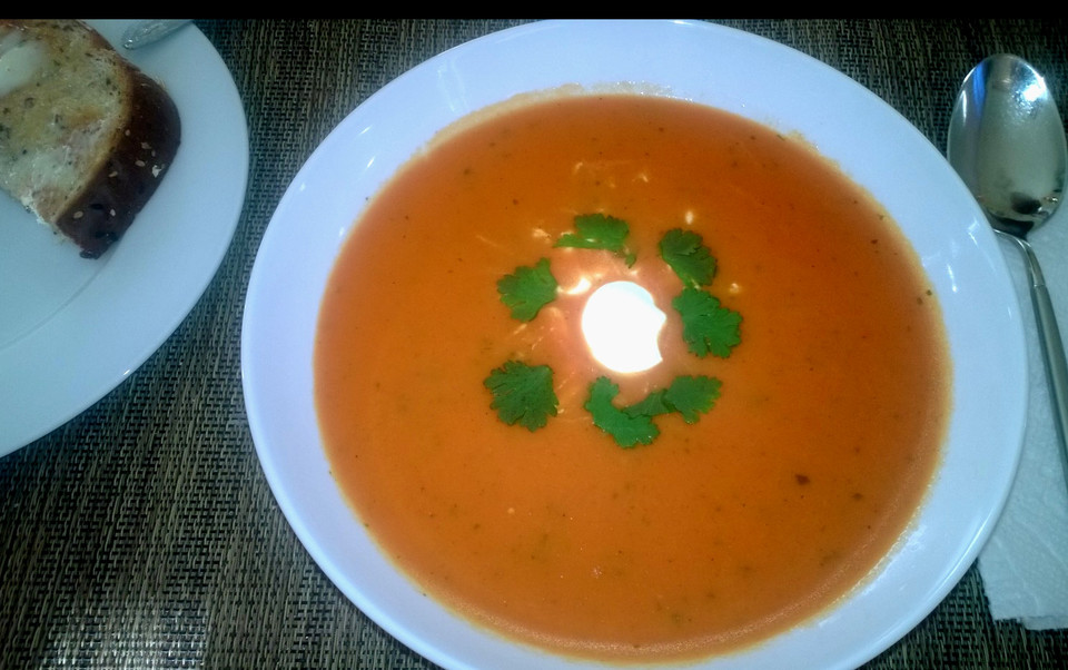 Cremige Tomatensuppe mit Kokosmilch von summersunflower | Chefkoch.de