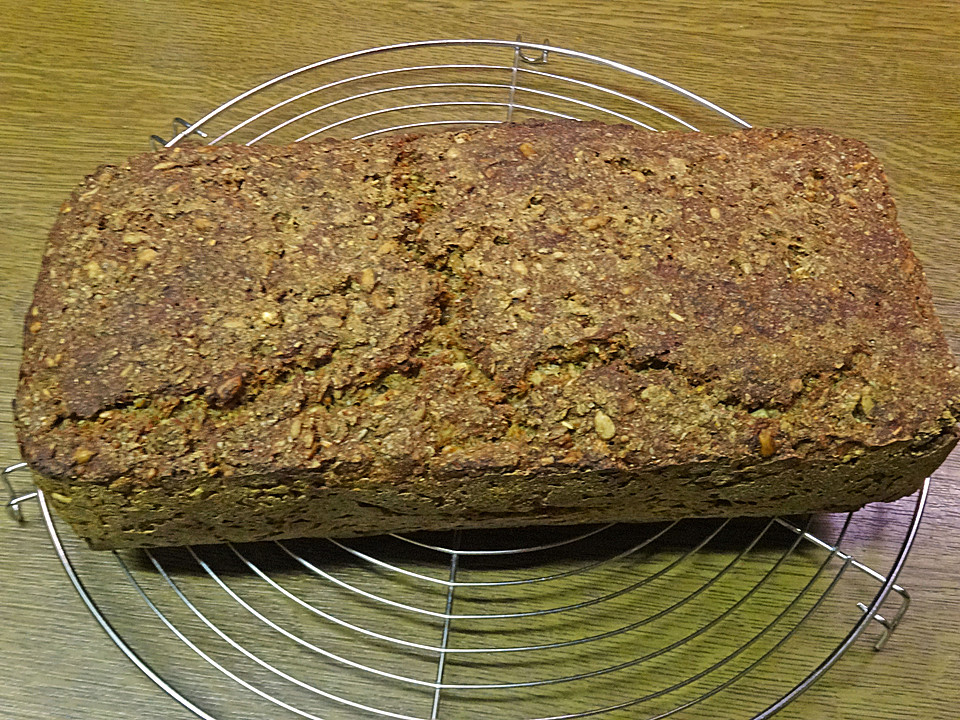 Schwarzbrot mit Sonnenblumenkernen von Gaby2704 | Chefkoch.de